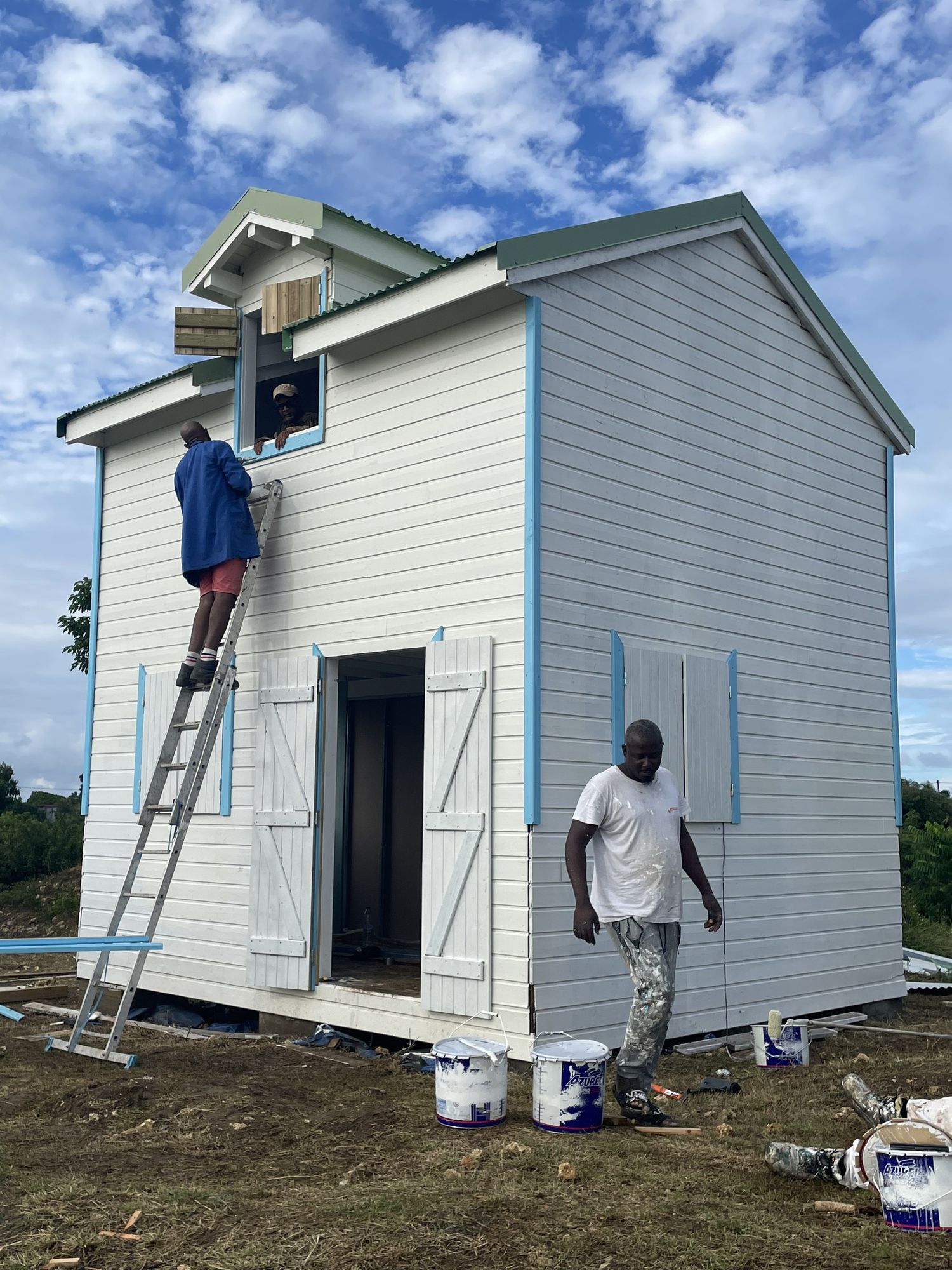 Maison créole en bois livrée à Marie-Galante
